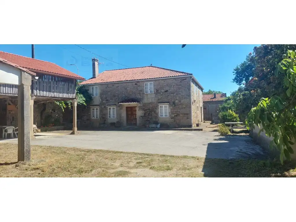 Außenansicht von Haus oder Chalet zum Verkauf in Silleda