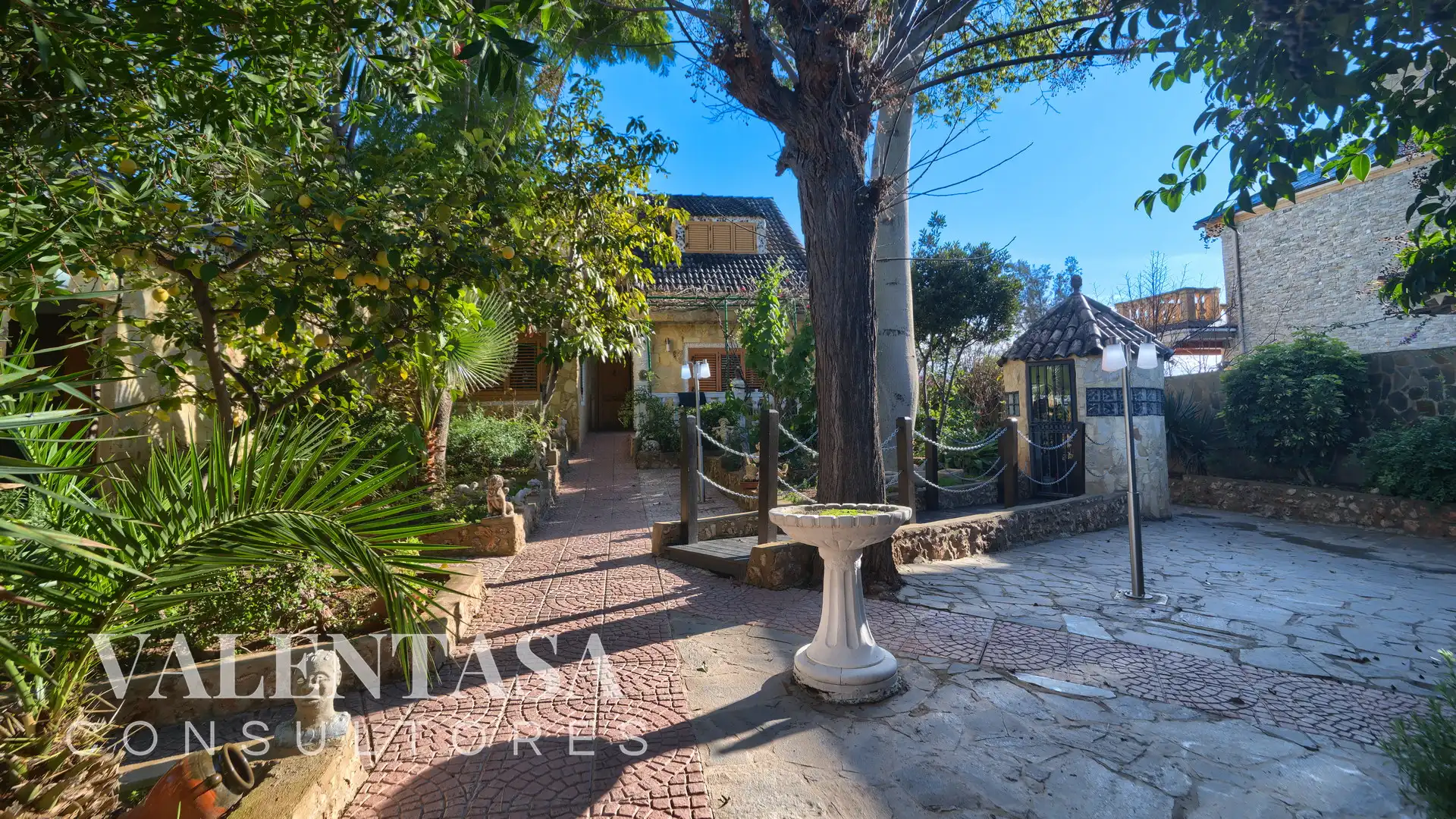 Exterior view of Houses for sale in L'Eliana  with Air Conditioner, Heating and Private garden