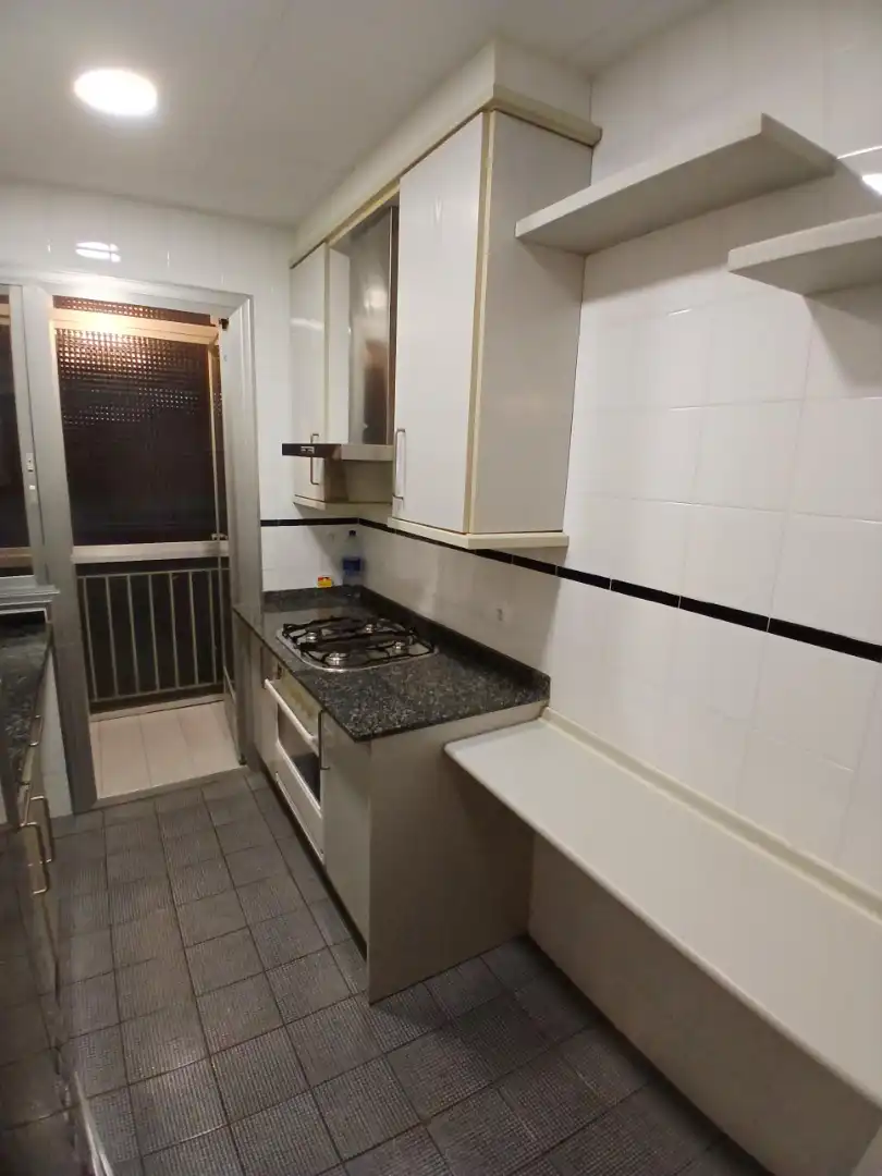 Küche von Wohnung zum Verkauf in Barcelona mit Klimaanlage, Heizung und Parkett
