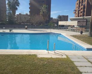 Piscina de Pis de lloguer en  Granada Capital amb Piscina