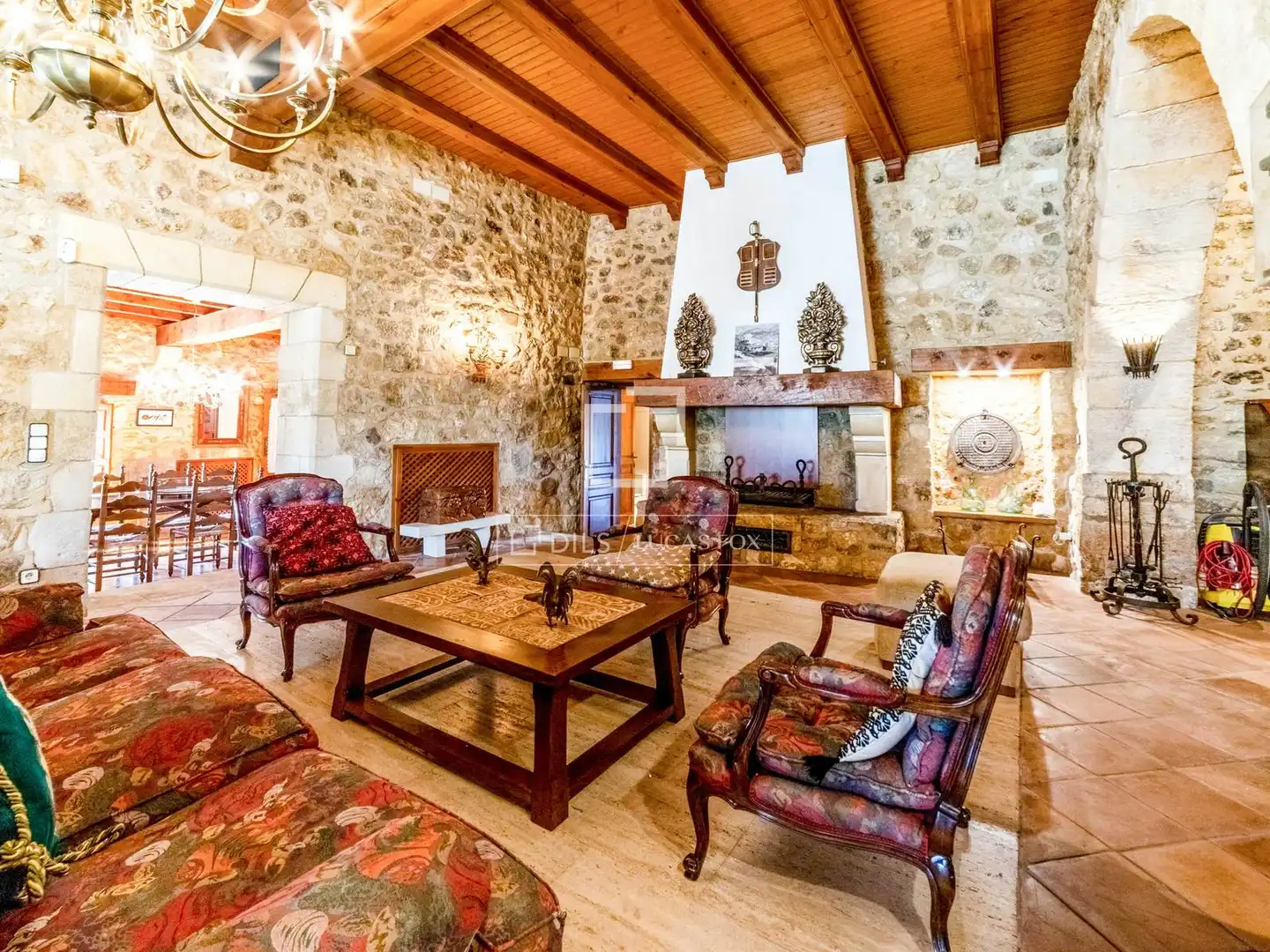 Sala d'estar de Finca rústica en venda en Castellet i la Gornal amb Jardí privat, Parquet i Terrassa