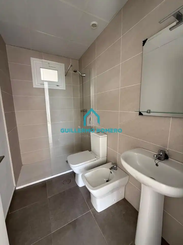 Bathroom of Flat for rent in Gines  with Air Conditioner and Terrace