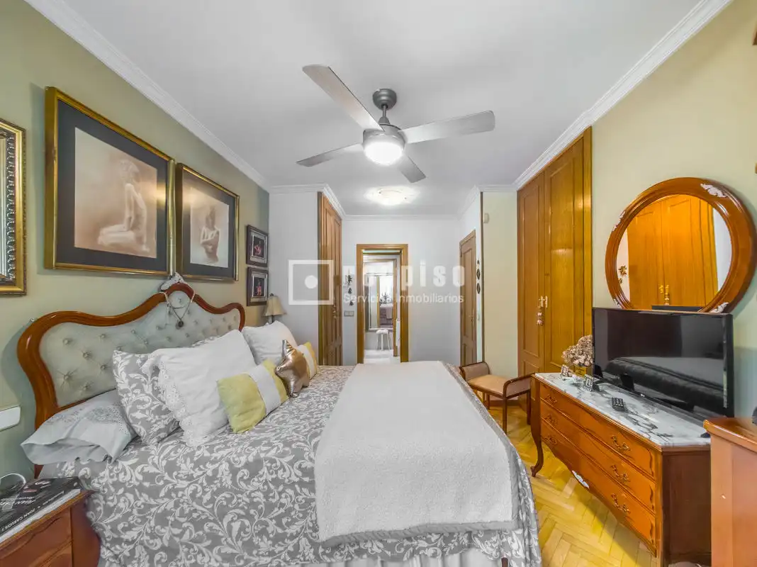 Habitación de Casa o chalet en venta en Alcorcón con Aire acondicionado, Calefacción y Jardín privado