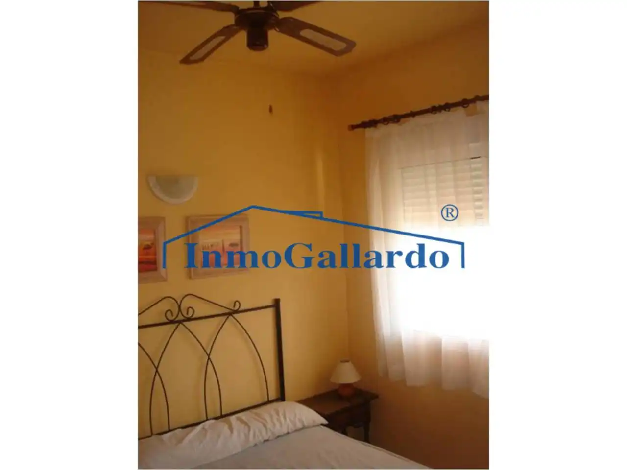 Bedroom of Buildings for sale in Rincón de la Victoria