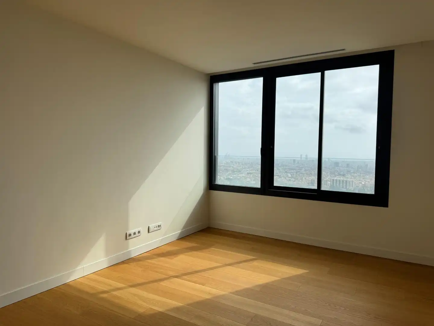Habitación de Casa o chalet en venta en Barcelona con Aire acondicionado, Calefacción y Jardín privado