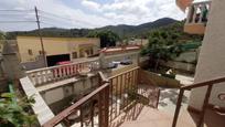 Vista exterior de Casa o xalet en venda en El Vendrell amb Aire condicionat, Terrassa i Balcó