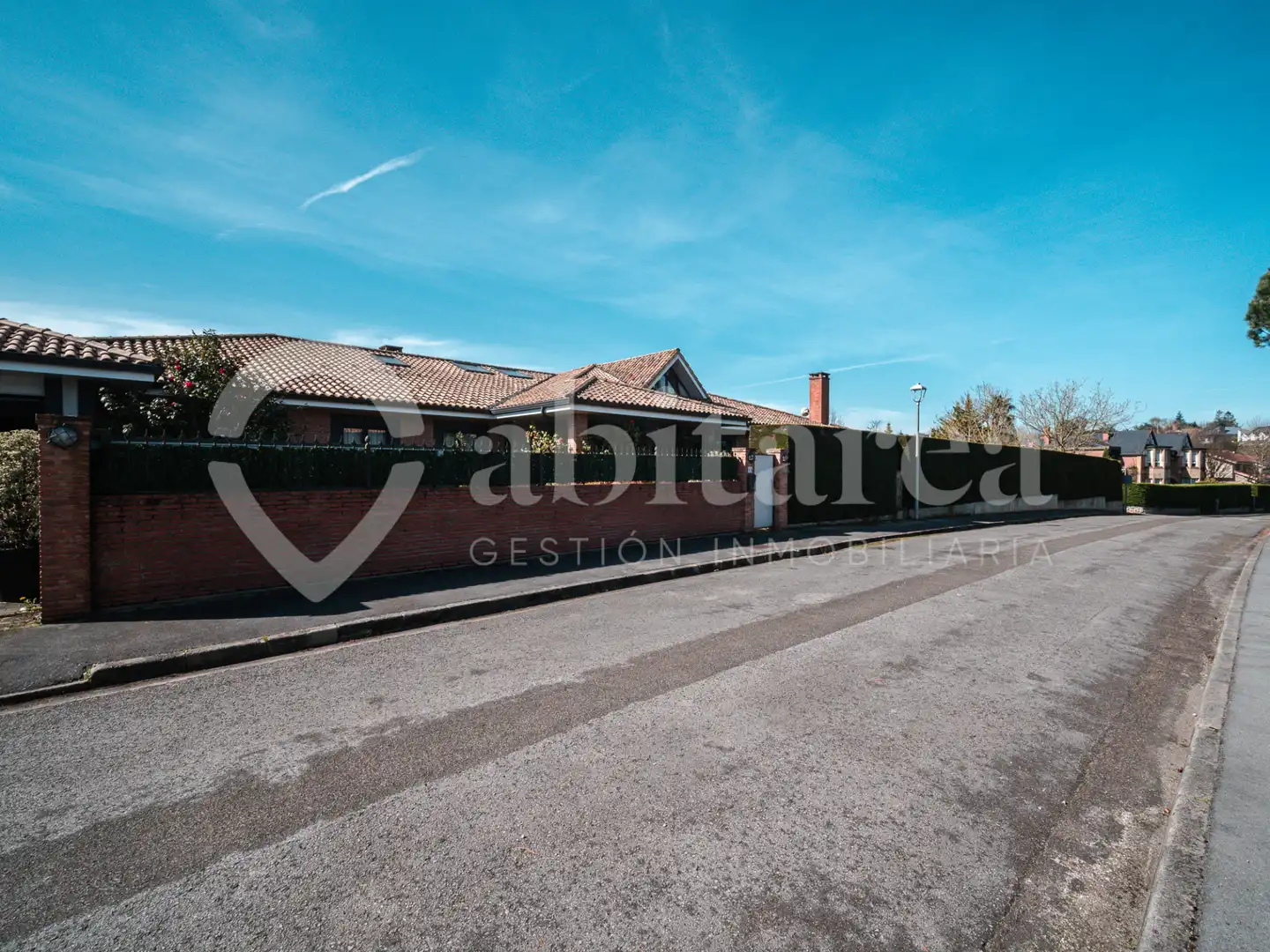 Vista exterior de Casa o chalet en venta en Piélagos con Calefacción, Jardín privado y Parquet