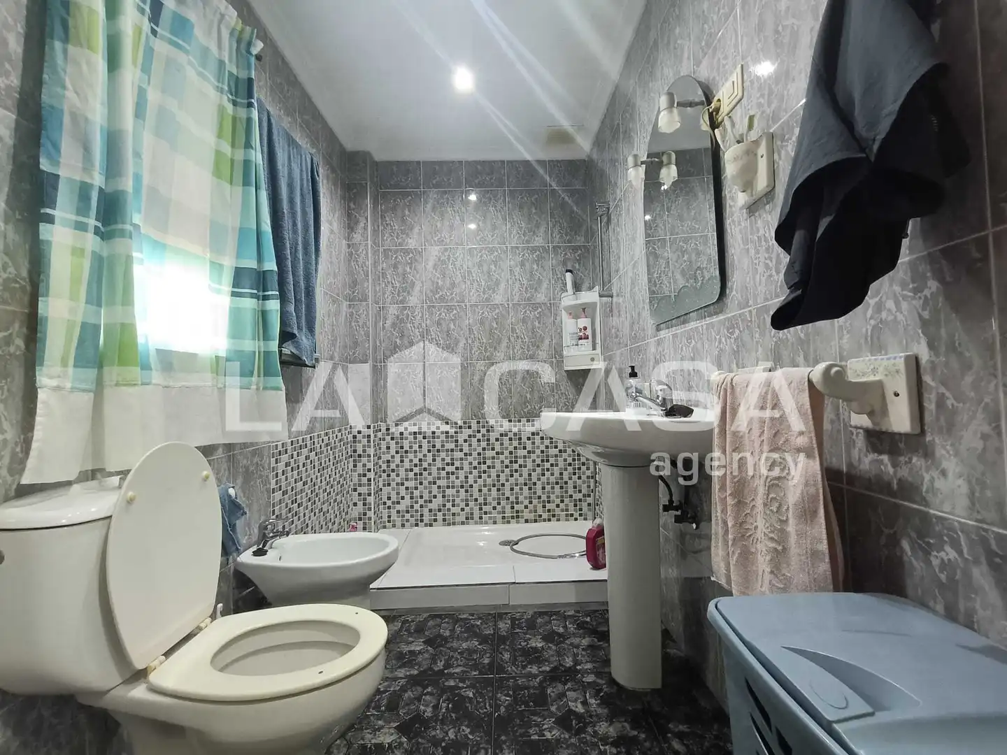 Bany de Casa o xalet en venda en Algeciras amb Terrassa i Traster