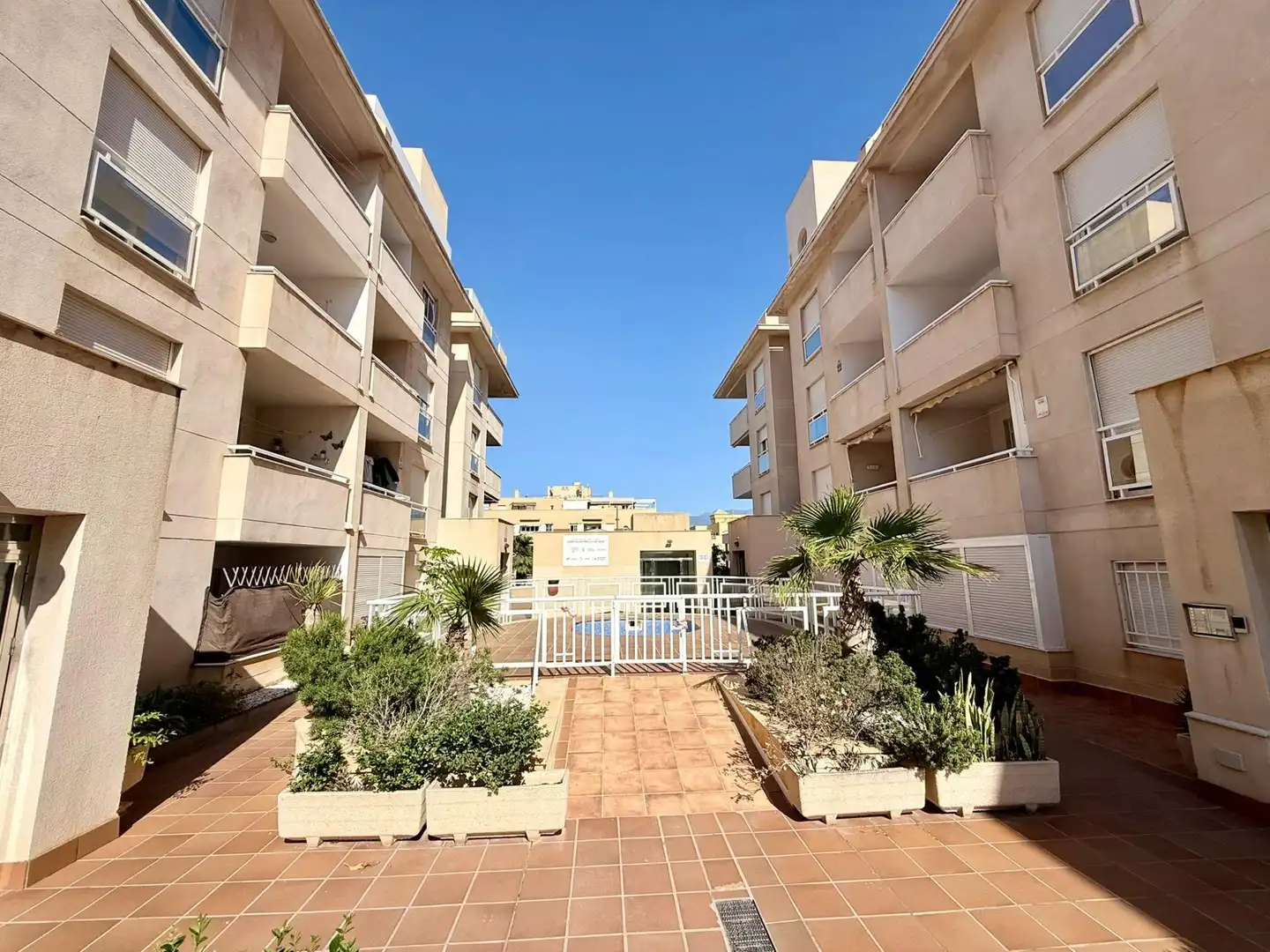 Exterior view of Flat for sale in Roquetas de Mar  with Air Conditioner, Terrace and Furnished