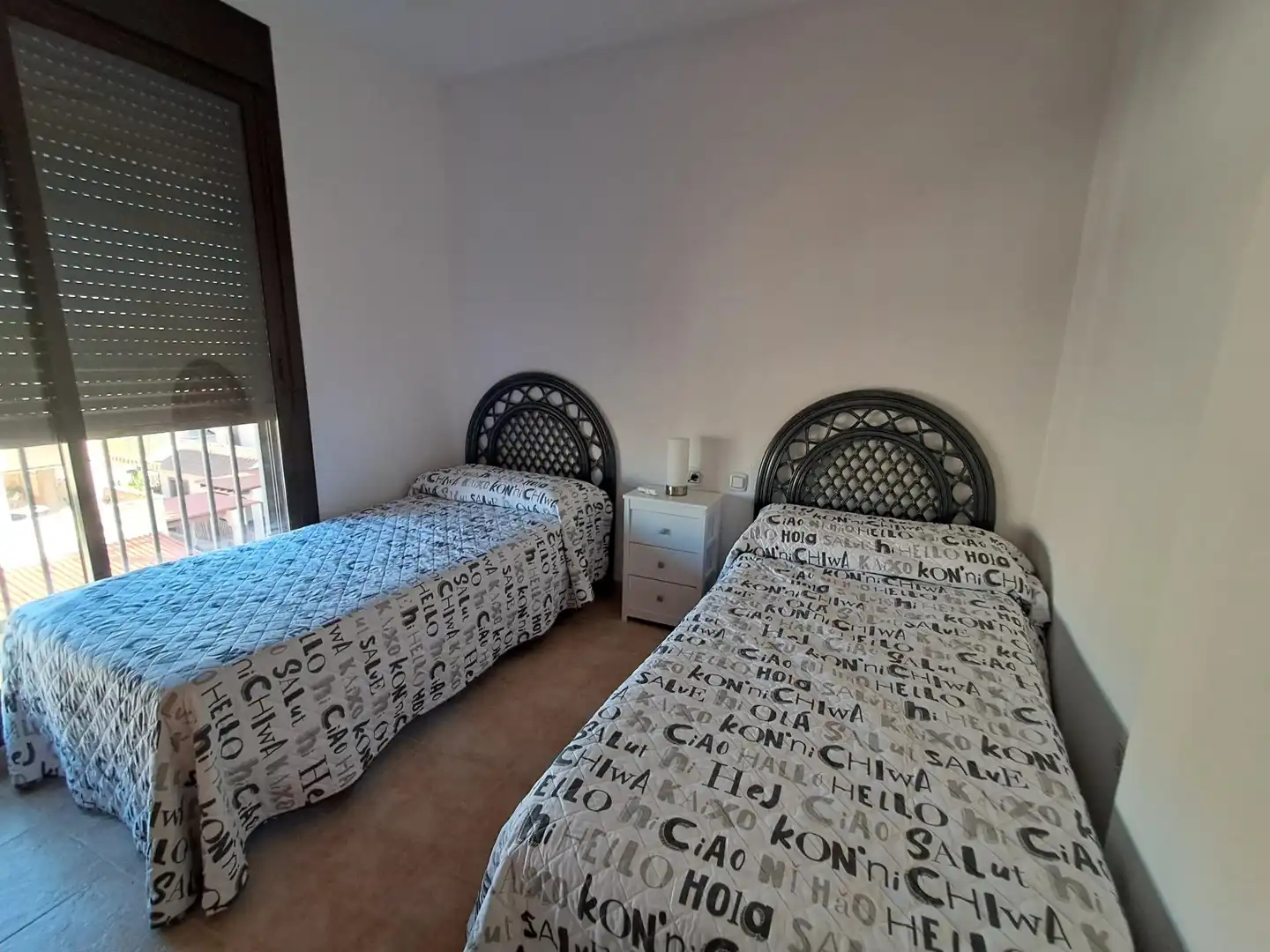 Schlafzimmer von Dachboden zum Verkauf in Águilas mit Klimaanlage, Heizung und Privatgarten