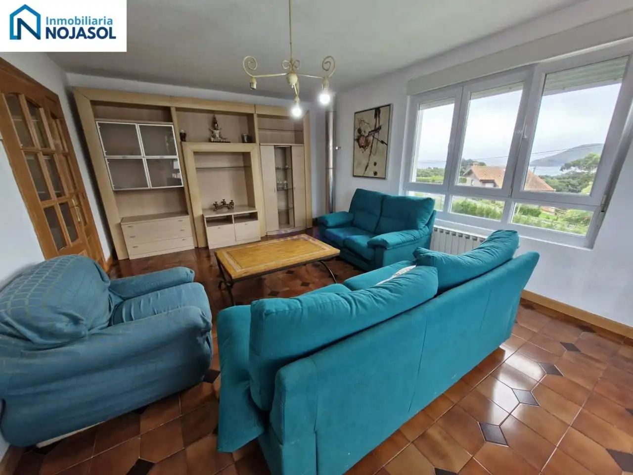 Sala d'estar de Casa o xalet en venda en Bareyo amb Calefacció, Jardí privat i Terrassa