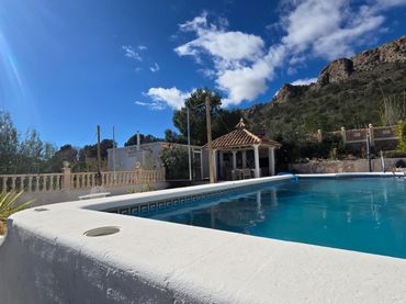 House for sale in N/A