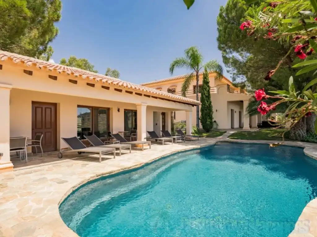 House for sale in Calle Rosal, imagen 2