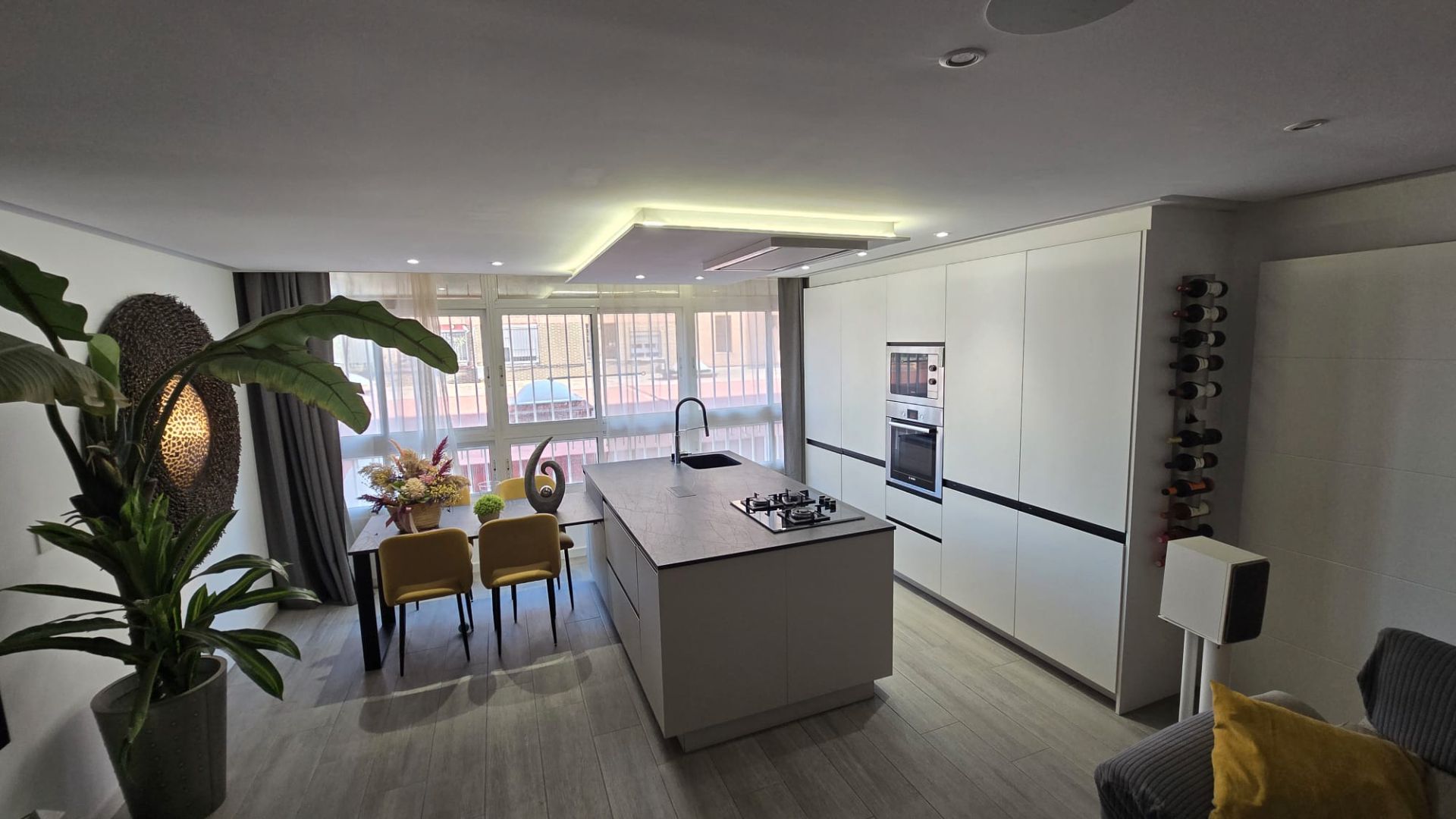 Kitchen of Flat for sale in  Valencia Capital  with Air Conditioner, Heating and Terrace