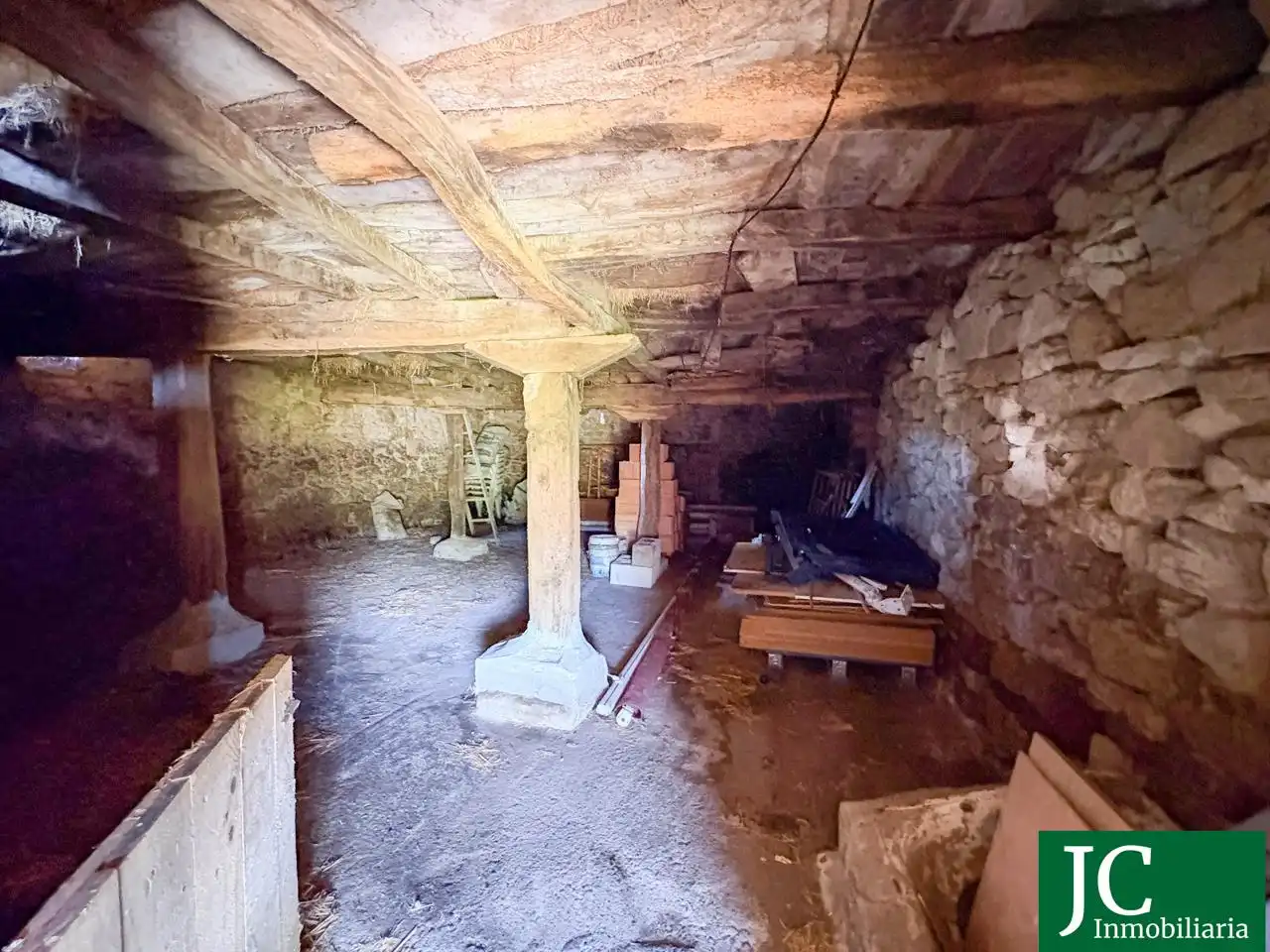 Casa rústica amb jardí en venda a Hazas de Cesto, imagen 12
