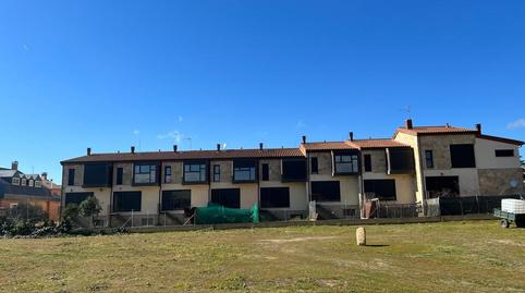 Foto 3 de Casa adosada en venta en Academico Jose Alberto Rodriguez Zazo, El Barraco , Ávila