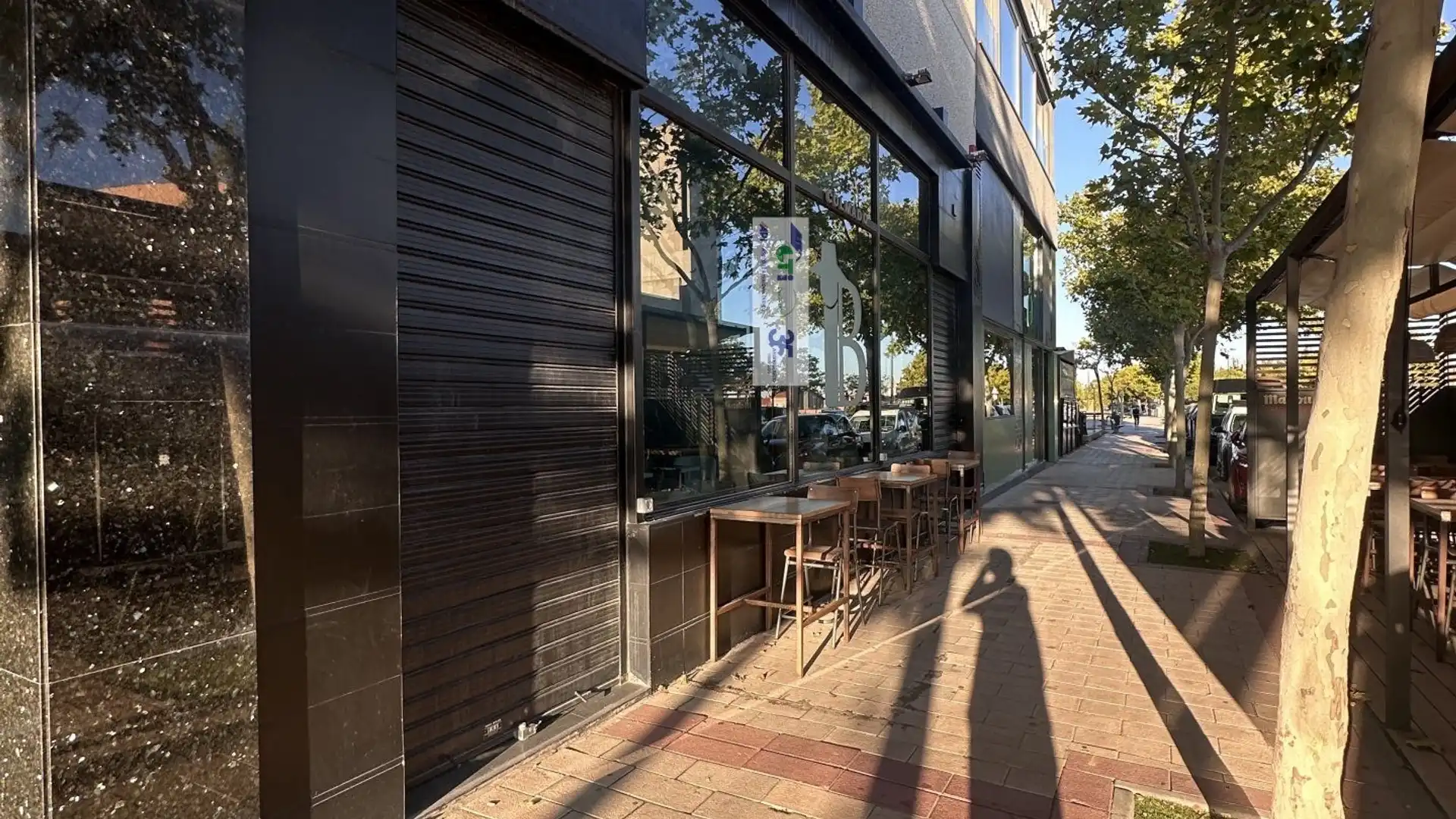 Exterior view of Premises for sale in  Zaragoza Capital