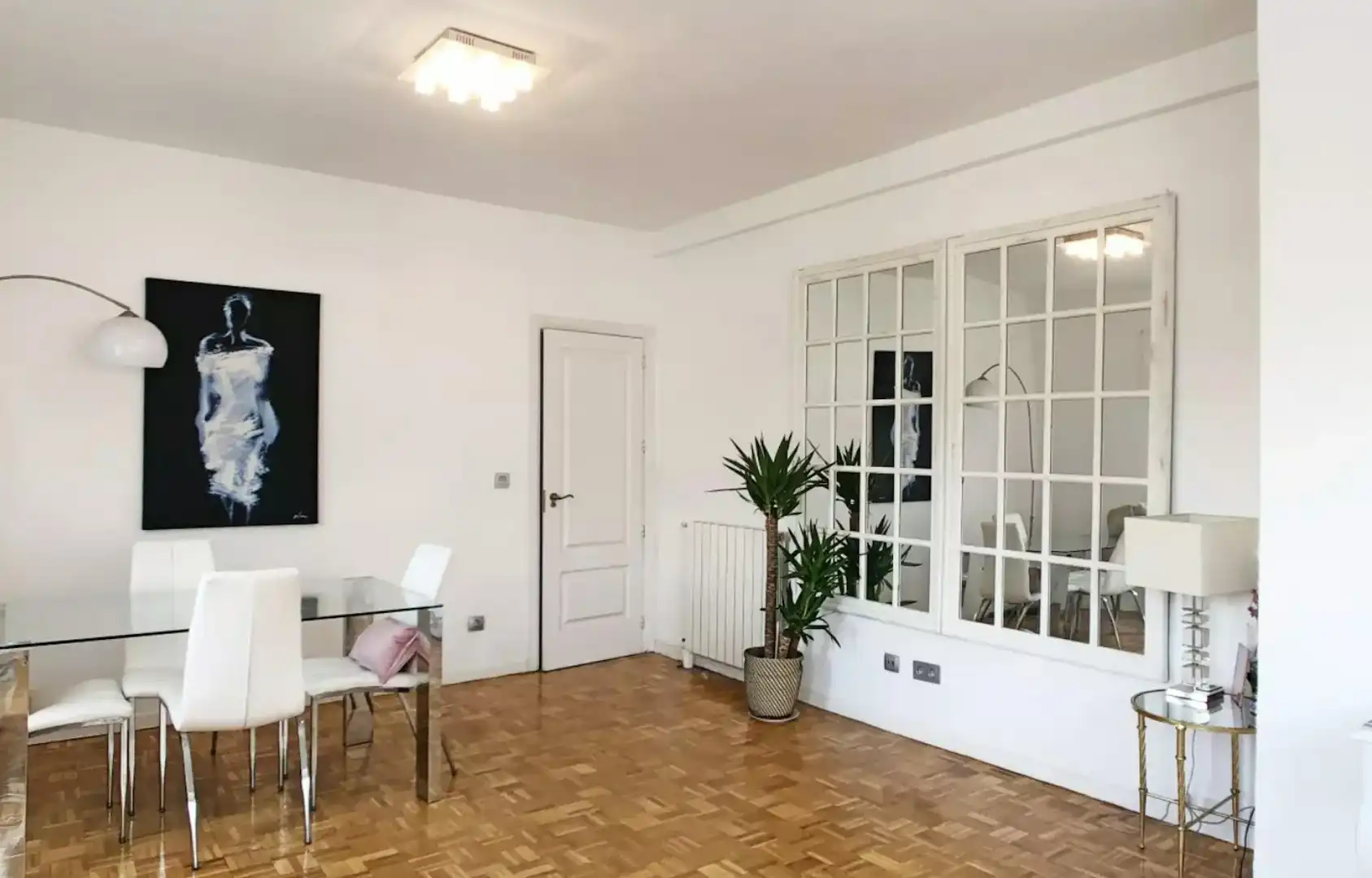 Menjador de Pis de lloguer en  Madrid Capital amb Calefacció, Moblat i Rentadora