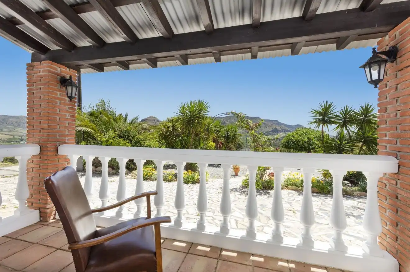 Terrasse von Country house zum Verkauf in Pizarra mit Klimaanlage, Heizung und Privatgarten