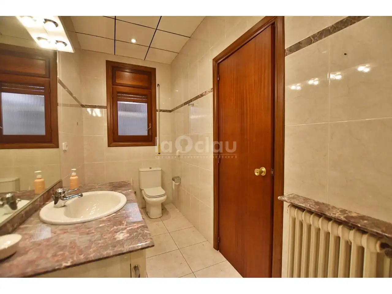 Baño de Casa o chalet en venta en Roda de Ter con Jardín privado y Terraza