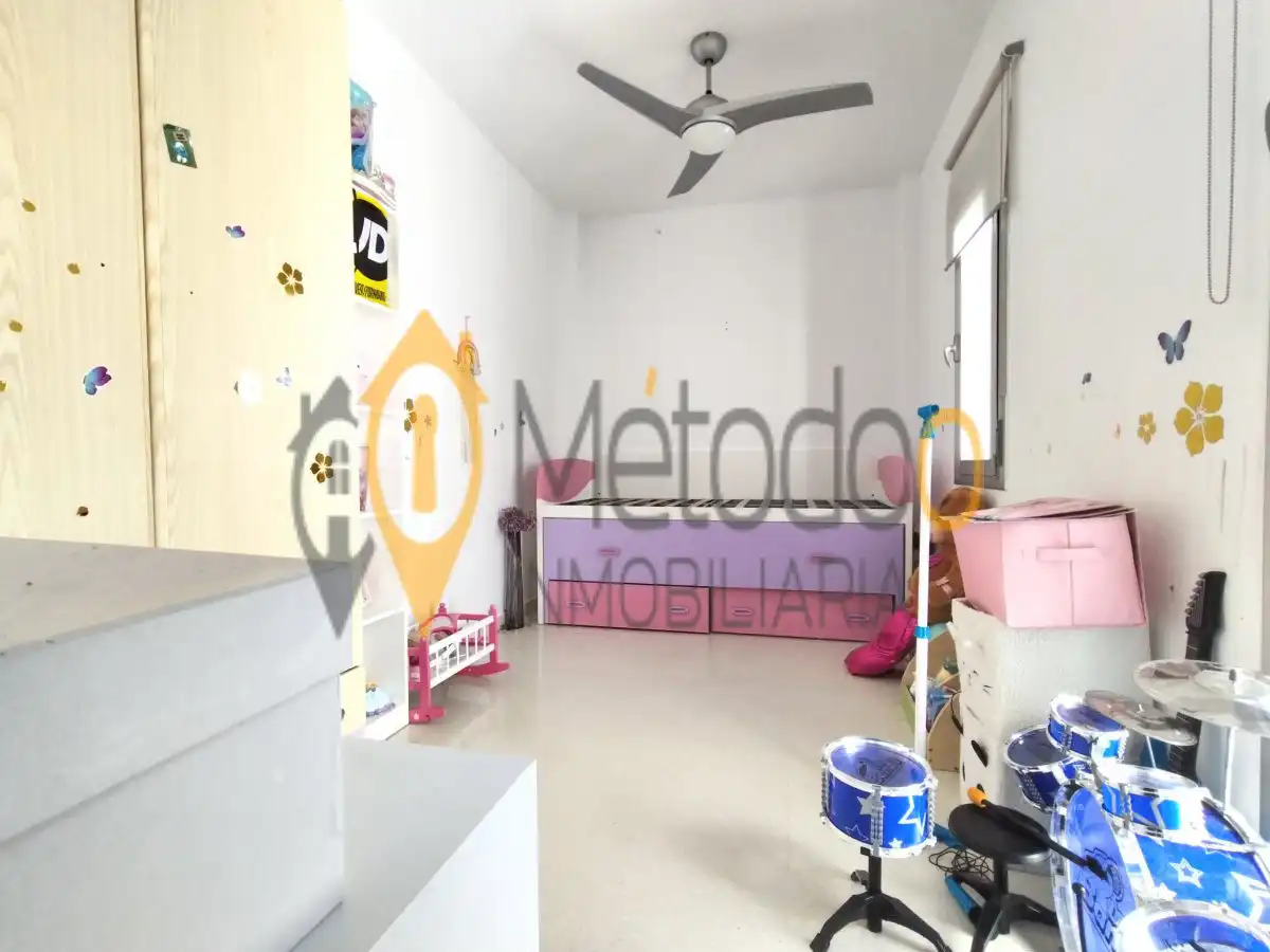 Habitación de Casa adosada en venta en La Rinconada con Terraza y Trastero