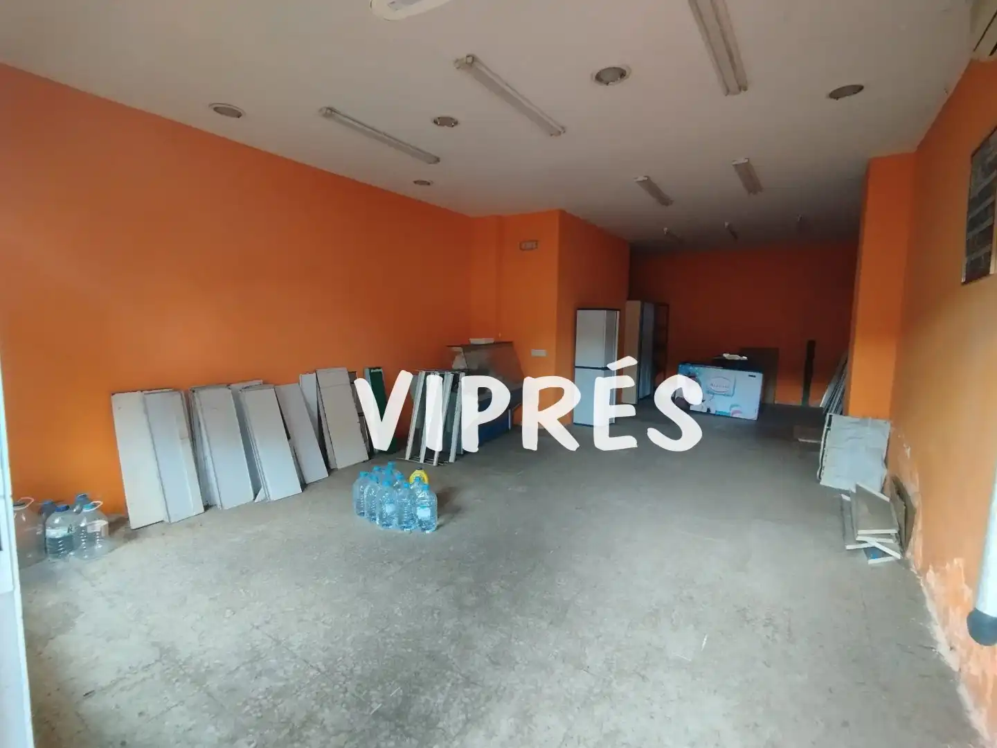 Local comercial en venta en La Cañada - Aldea Moret