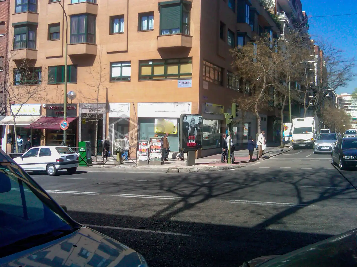 Vista exterior de Local en venta en Madrid
