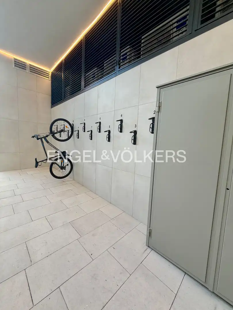 Parking of Flat for rent in Valencia  with Air Conditioner, Heating and Private garden