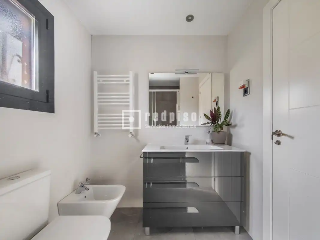 Baño de Casa o chalet en venta en Rivas-Vaciamadrid con Aire acondicionado, Calefacción y Piscina