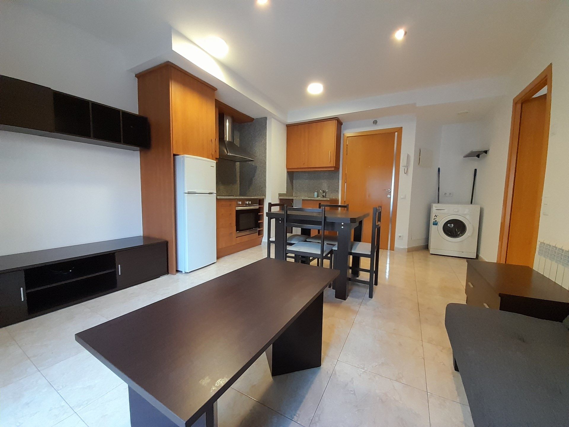 Cuina de Pis en venda en Olot amb Calefacció i Traster