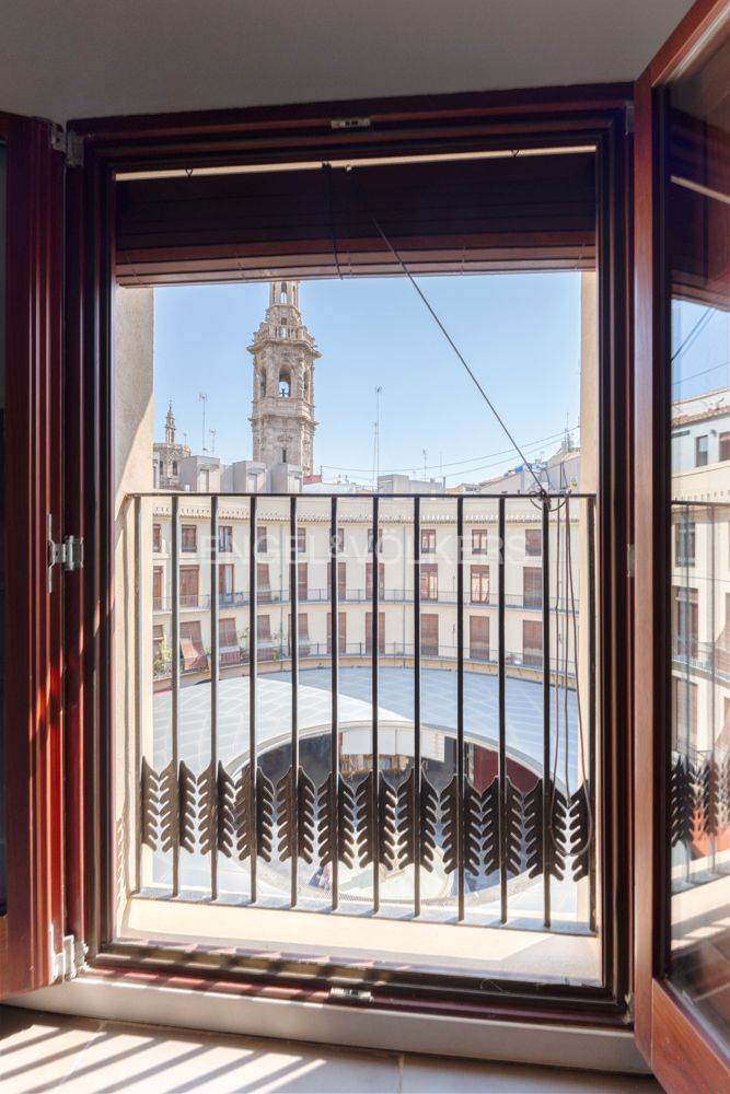 Vista exterior de Apartament de lloguer en  Valencia Capital amb Aire condicionat, Calefacció i Moblat