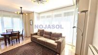 Sala d'estar de Apartament en venda en Noja amb Calefacció, Terrassa i Traster