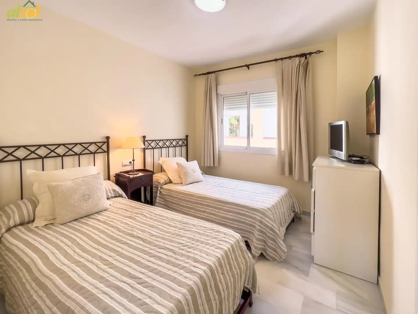 Bedroom of Attic for sale in Rota  with Air Conditioner, Terrace and Storage room
