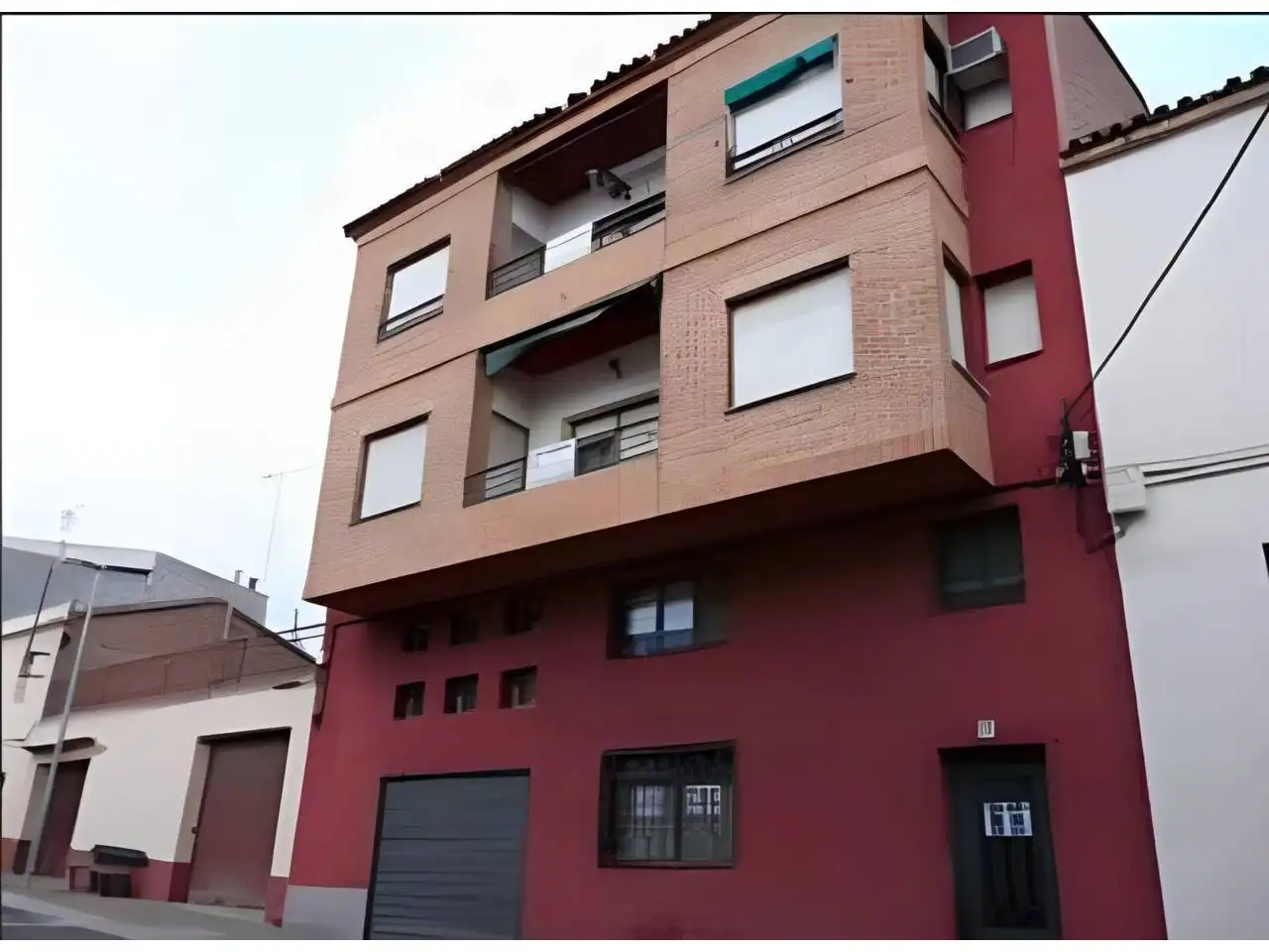 Außenansicht von Gebäude zum Verkauf in Tamarite de Litera, Huesca