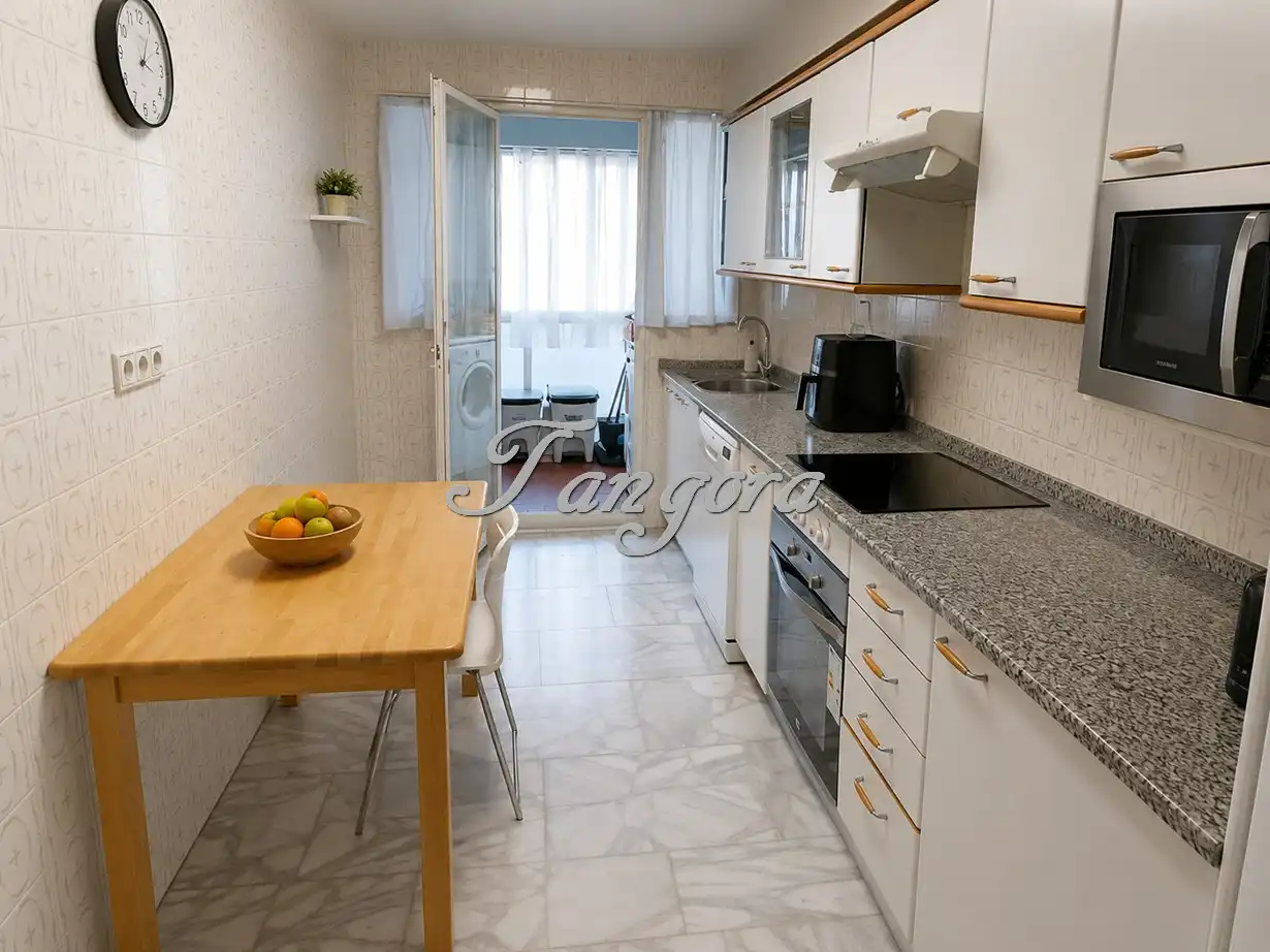 Cuina de Pis en venda en Getxo  amb Calefacció, Parquet i Terrassa