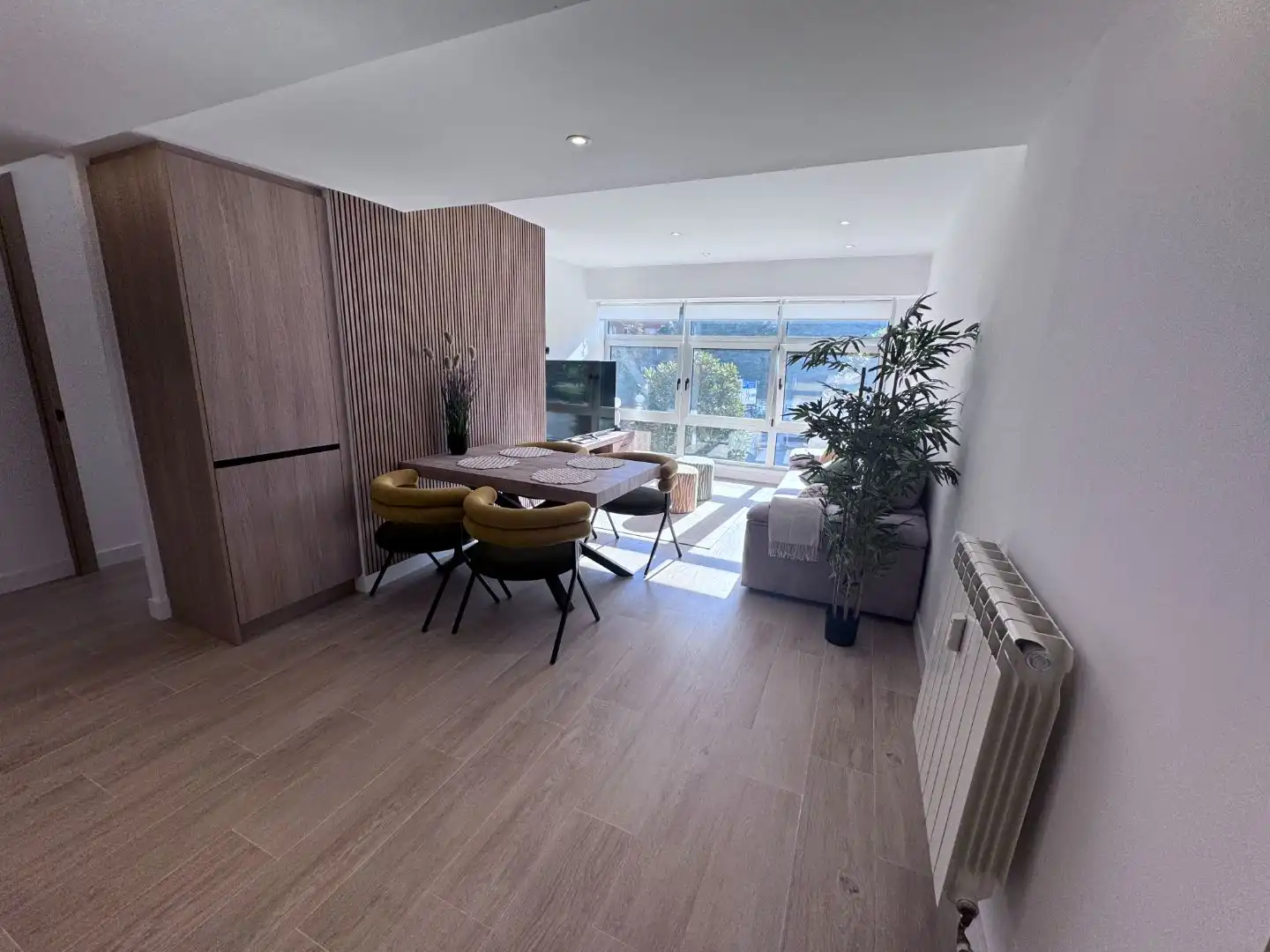 Living room of Flat for rent in Oviedo   with Heating, Furnished and Oven