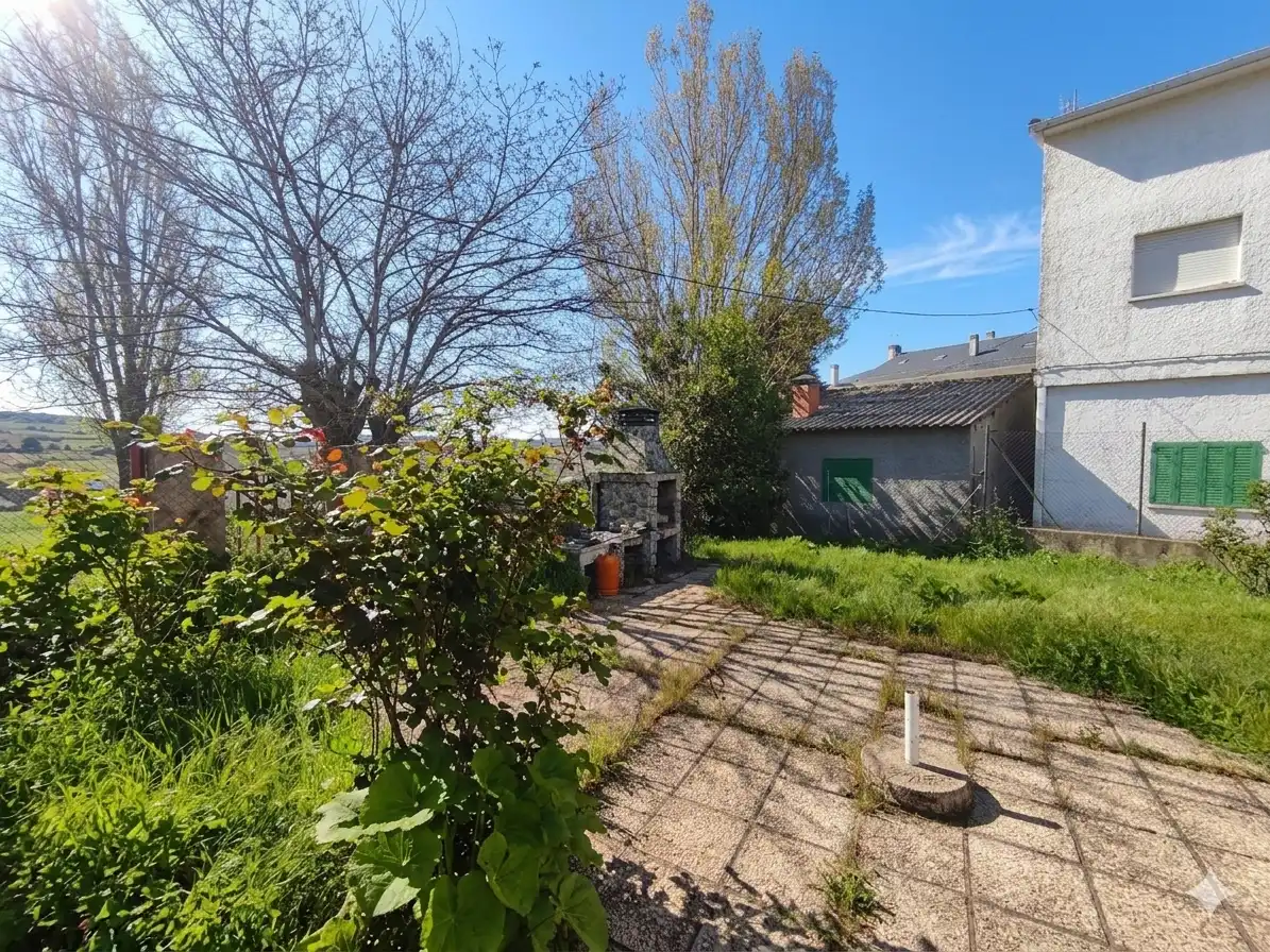 Casa o chalet en venta en Santa María de la Alameda con Jardín privado