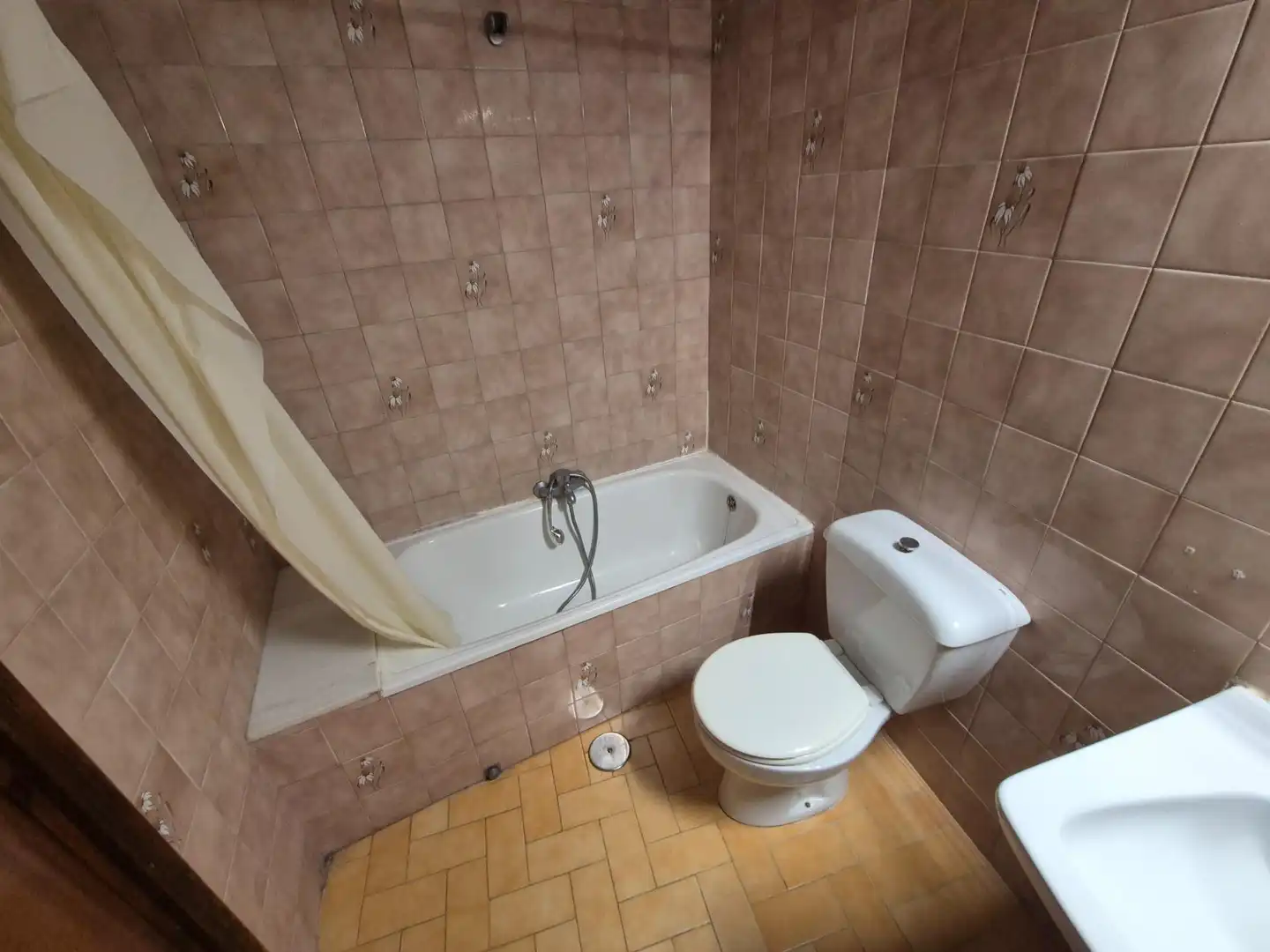 Bany de Àtic en venda en Petrer amb Terrassa i Moblat