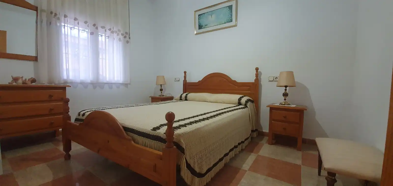 Dormitori de Casa adosada en venda en Guadix amb Moblat