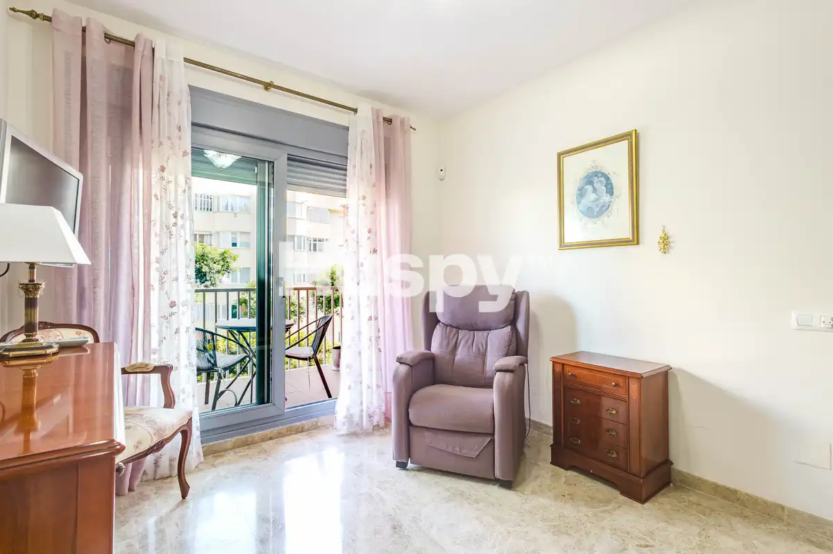 Piso con balcón en venta en Avenida Salvador Dalí, imagen 21
