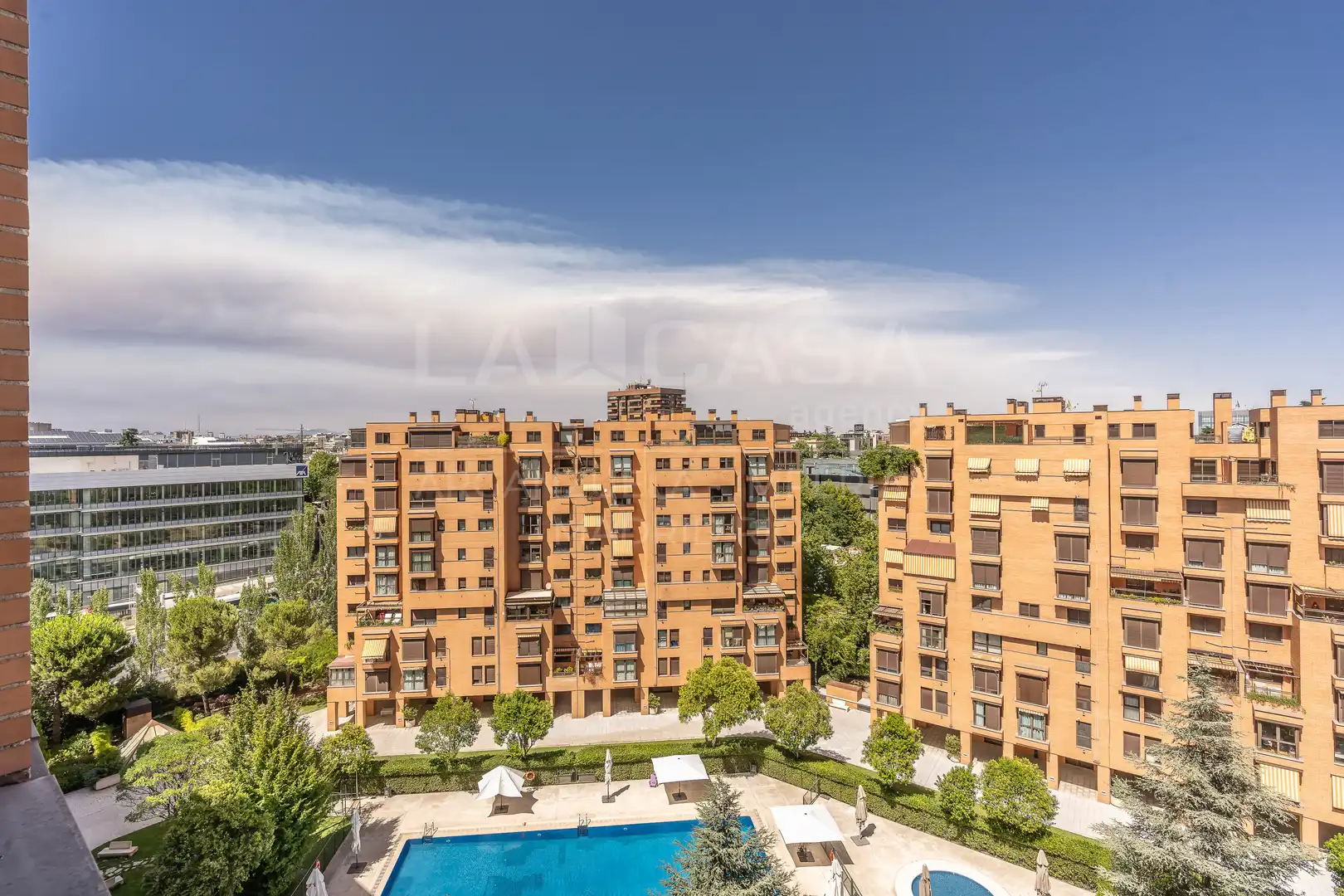 Vista exterior de Dúplex en venda en Ciudad Lineal