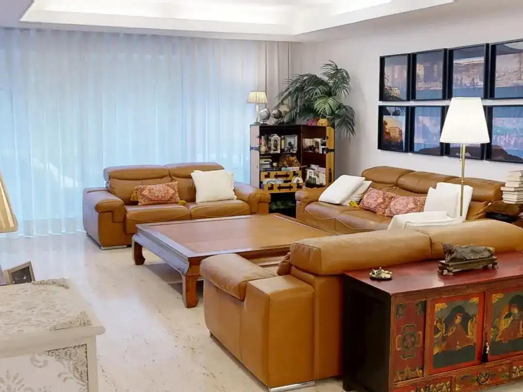 Living room of Flat for sale in Boadilla del Monte  with Air Conditioner, Private garden and Parquet flooring