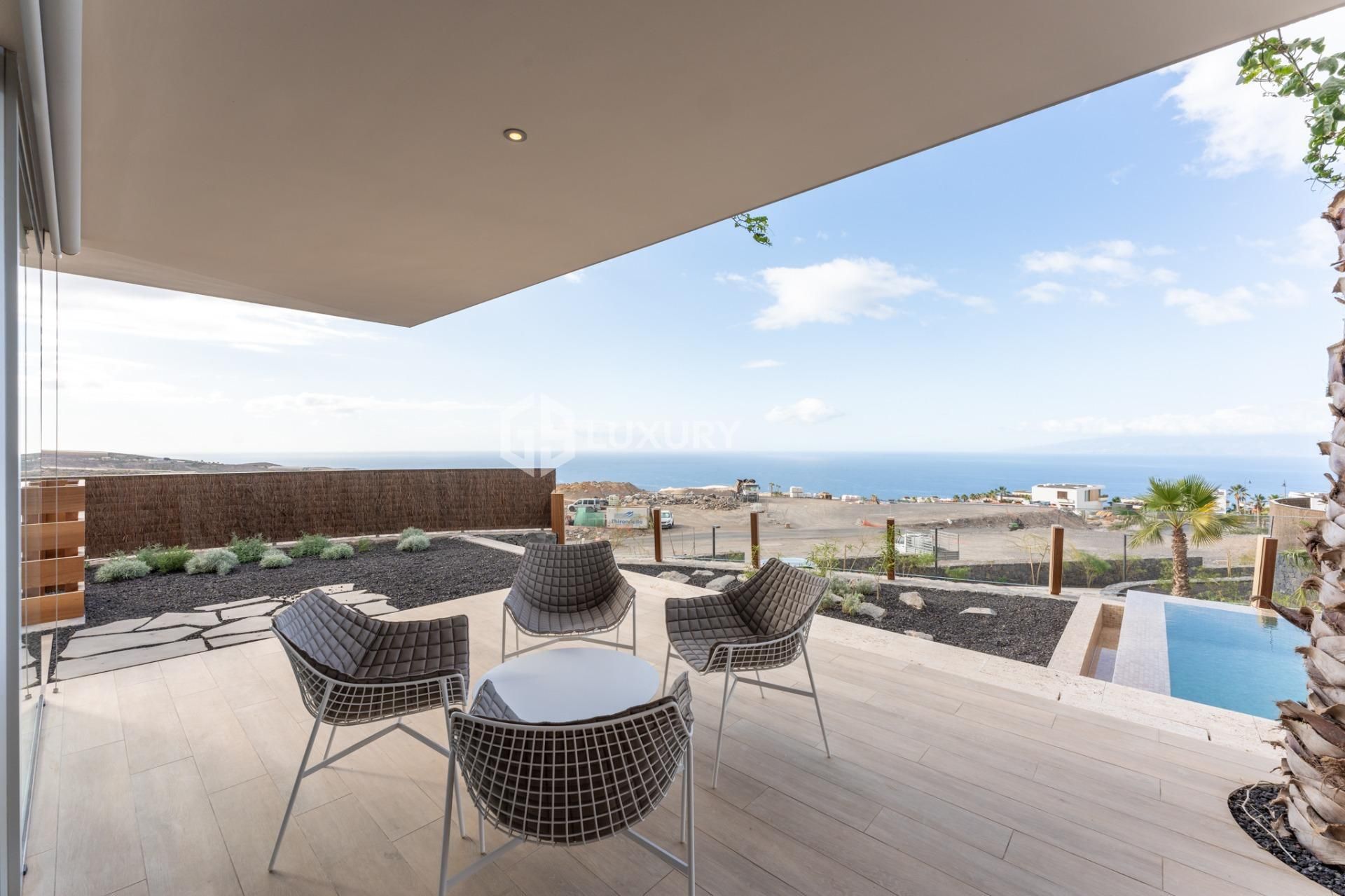 Terrace of House or chalet for sale in Guía de Isora  with Air Conditioner, Heating and Private garden