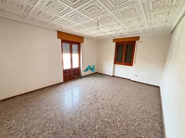 Pis amb balcó en venda a Torredonjimeno