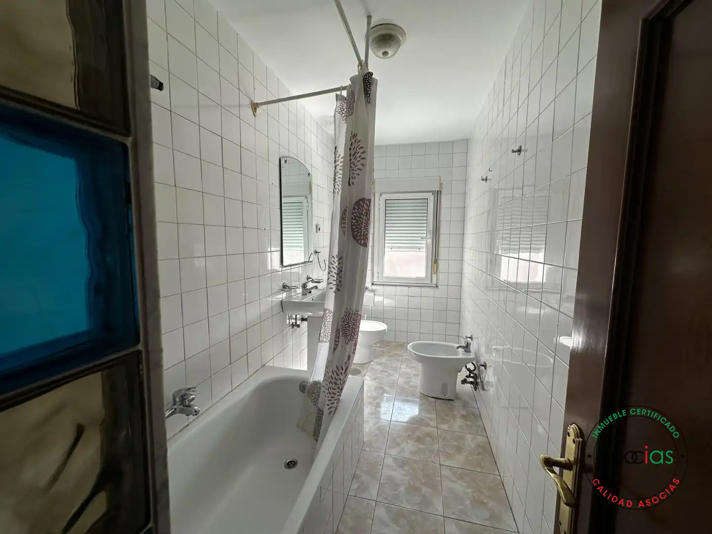 Baño de Piso en venta en Gijón  con Calefacción