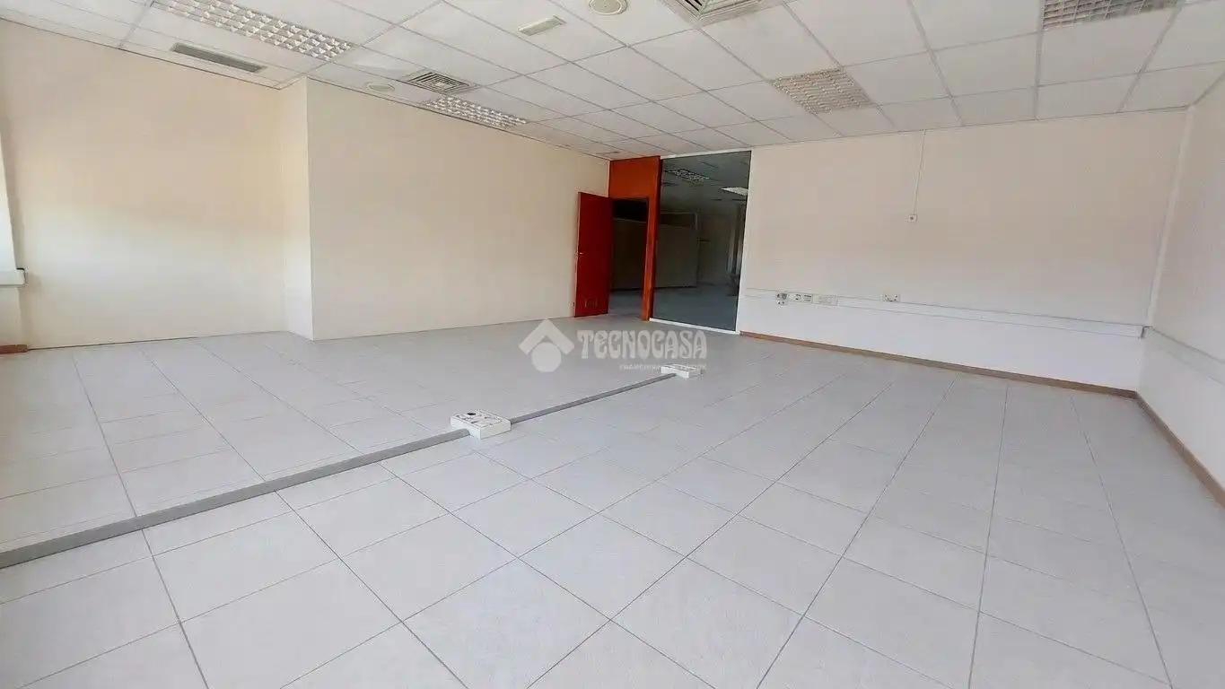 Office for rent in Zaragoza  with Air Conditioner