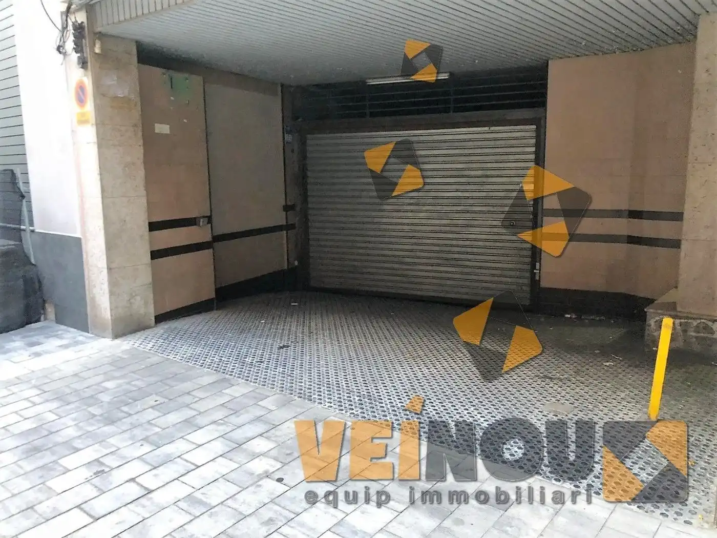 Garaje en venta en Carrer del Tinent Flomesta, Sants