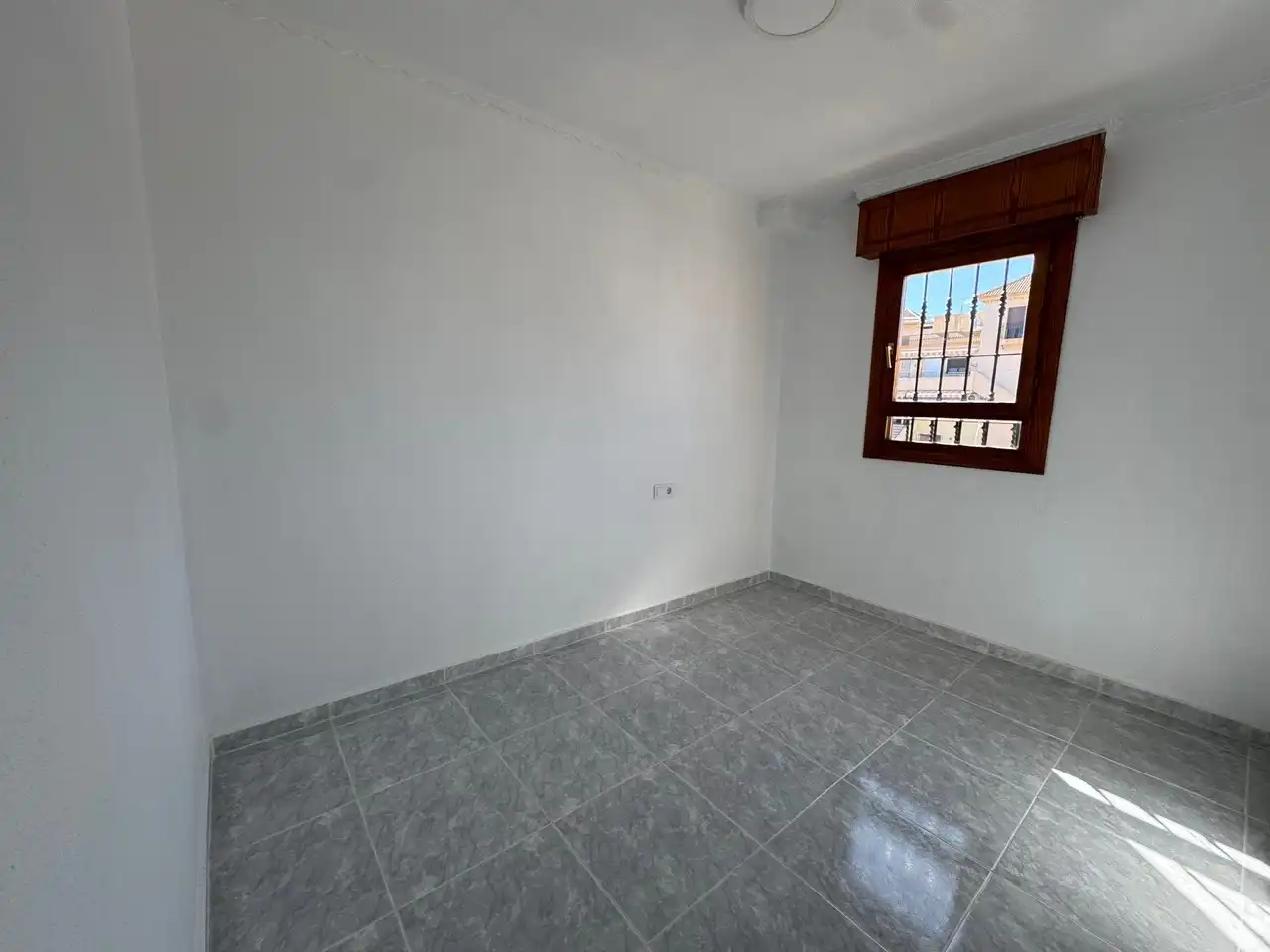 Dormitori de Casa adosada en venda en Torrevieja amb Terrassa, Forn i Balcó