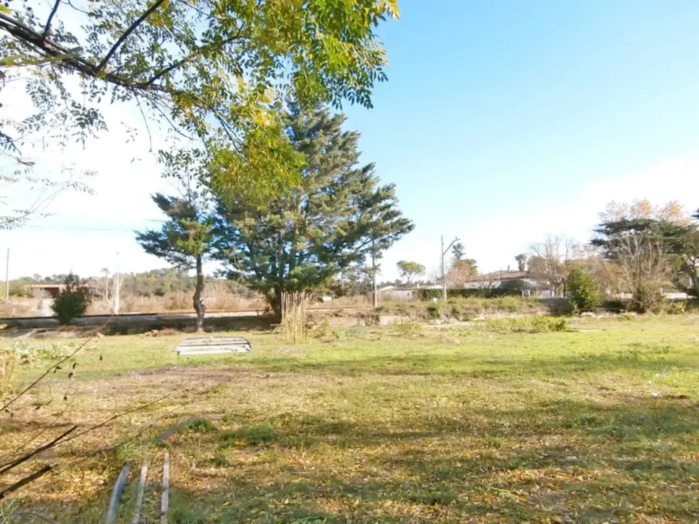 Lands and plots for sale in Mozárbez