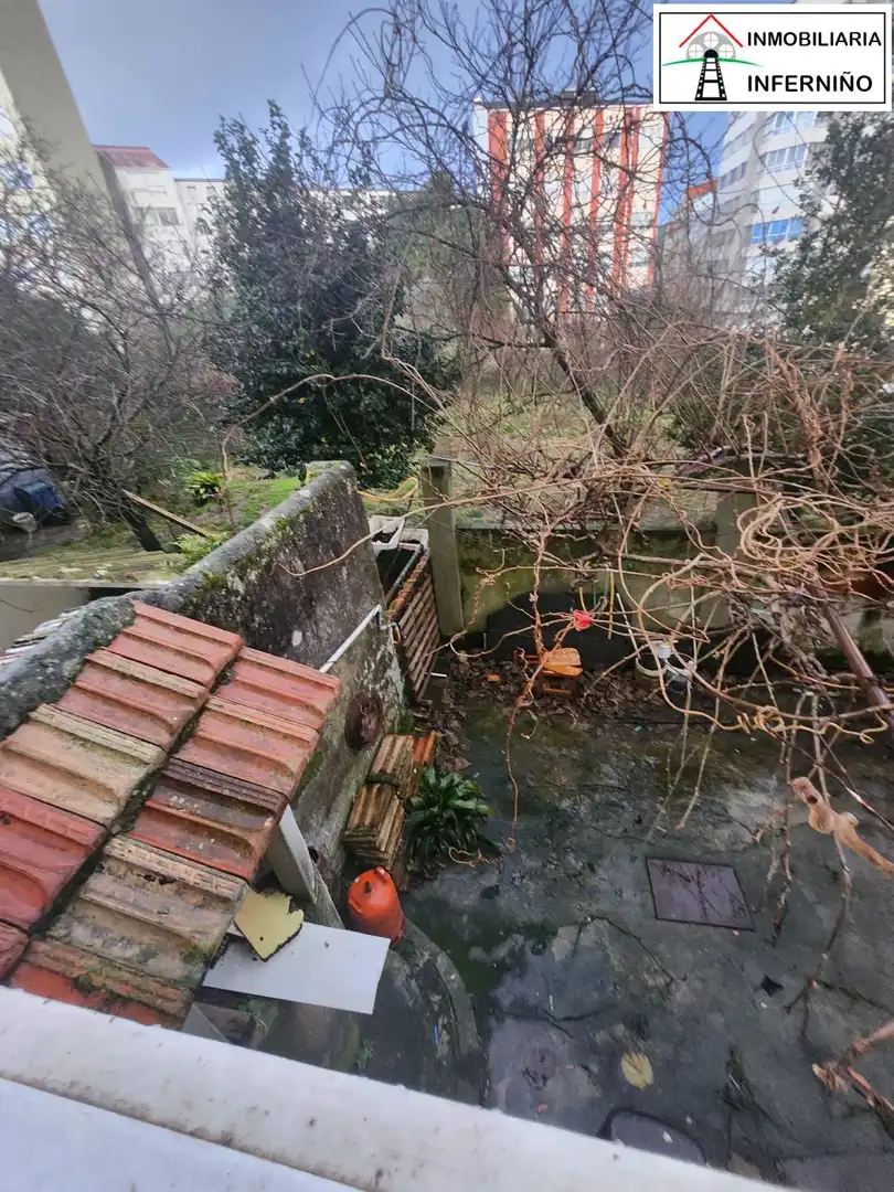 Jardí de Edifici en venda en Ferrol